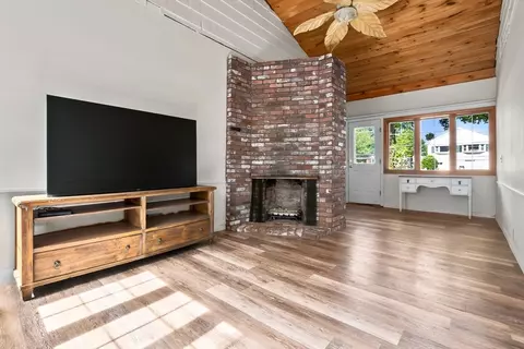38 Pickering St, Danvers, MA 01923 photo 14