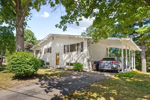 14 Richard Rd, Medway, MA 02053