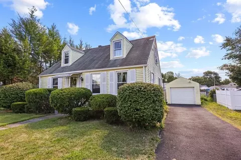 19 Parkin St, Springfield, MA 01104
