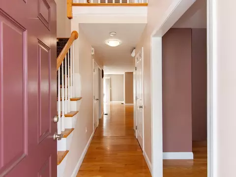 95 John St, Reading, MA 01867 photo 5