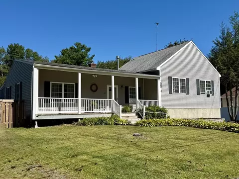 27 Mayflower Cir, Holden, MA 01520