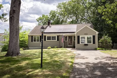 114 Gilbert Rd, Weymouth, MA 02189