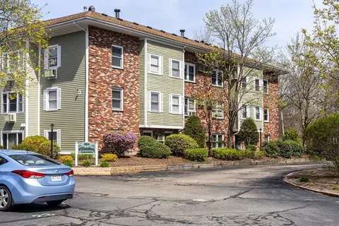 365 Washington St #4, Norwood, MA 02062
