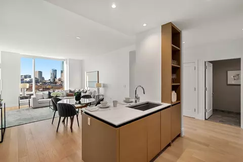 380 Harrison Ave #14H, Boston, MA 02118