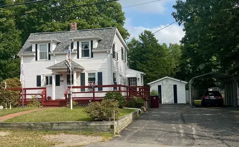 10 Warren Ave, Middleboro, MA 02346