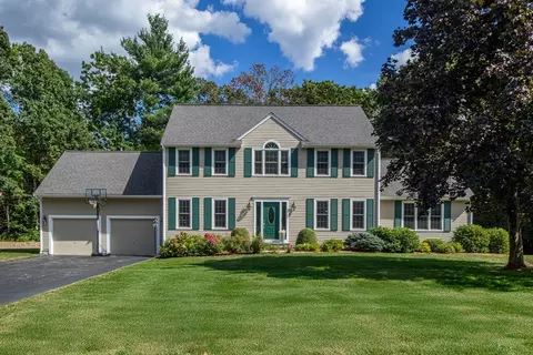 39 Shepherd St, Foxboro, MA 02035
