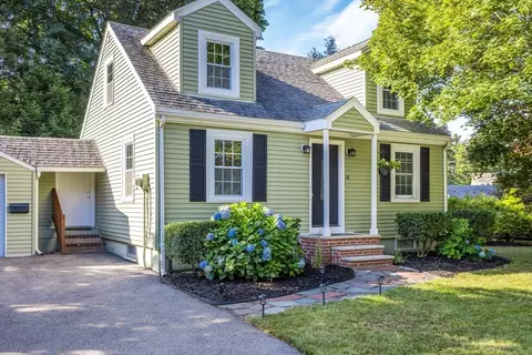 18 Wescroft Rd, Reading, MA 01867 photo 2