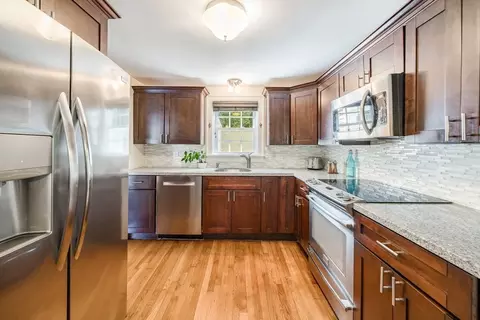 18 Wescroft Rd, Reading, MA 01867 photo 5