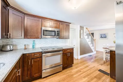 18 Wescroft Rd, Reading, MA 01867 photo 10
