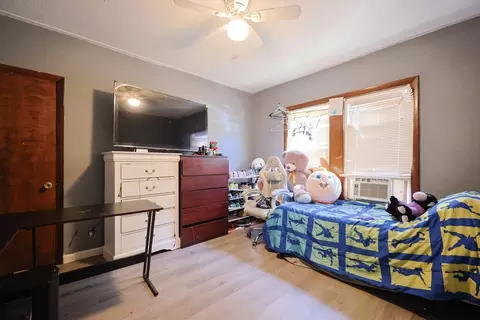 Bedroom - 114 Sylvan St, Springfield, MA 01108 photo 1 of 3