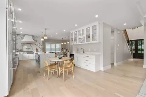 Entry Way - 48 Cypress Rd, Milton, MA 02186 photo 2 of 5