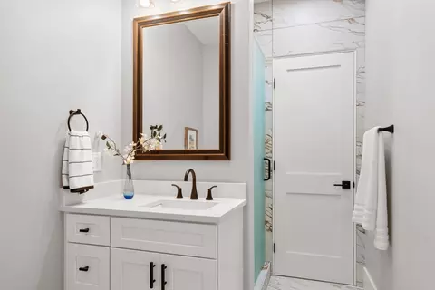 Bath - 48 Cypress Rd, Milton, MA 02186 photo 1 of 6