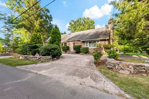 16 Martin St, Rehoboth, MA 02769 photo 2