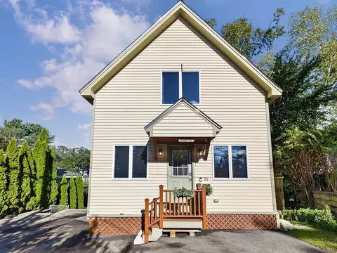 15 Crest Rd, Wayland, MA 01778
