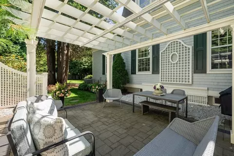 10 Cartwright Rd, Wellesley, MA 02482 photo 39