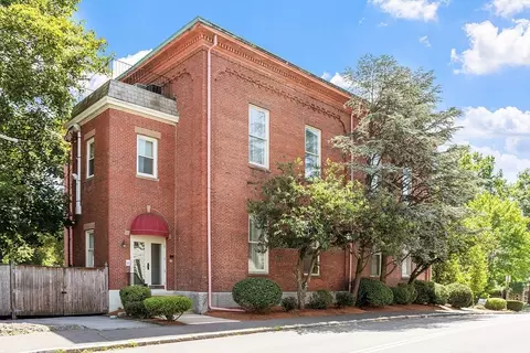 5 School St #6, Salem, MA 01970