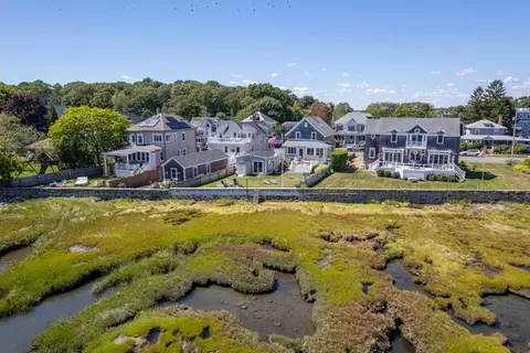 26 Columbus Ave, Salem, MA 01970