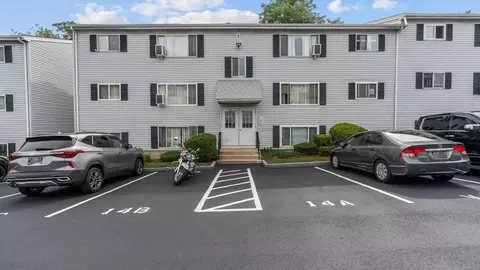 5455 N Main St #14-B, Fall River, MA 02720