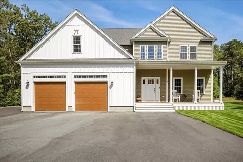 23 Pimlico Pond Rd, Mashpee, MA 02649