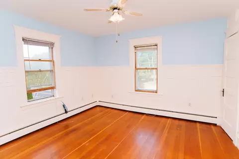 Bedroom - 78 Holyoke St, Easthampton, MA 01027 photo 6 of 15