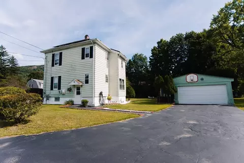 Exterior - 78 Holyoke St, Easthampton, MA 01027 photo 4 of 7