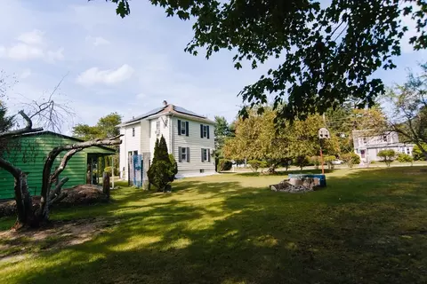 Exterior - 78 Holyoke St, Easthampton, MA 01027 photo 5 of 7