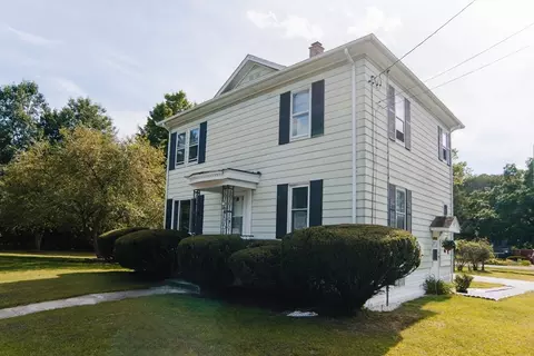 Exterior - 78 Holyoke St, Easthampton, MA 01027 photo 3 of 7