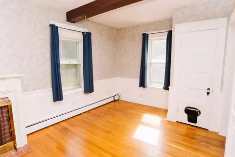 Bedroom - 78 Holyoke St, Easthampton, MA 01027 photo 1 of 15
