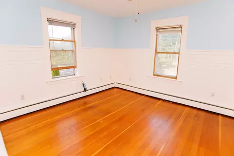 Bedroom - 78 Holyoke St, Easthampton, MA 01027 photo 5 of 15
