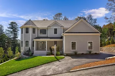 4 Adams St, Wakefield, MA 01880