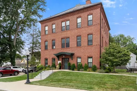 15 Sparhawk #3, Amesbury, MA 01913