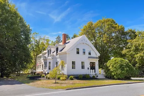 108 Centre St, Danvers, MA 01923 photo 3