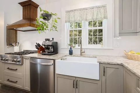 108 Centre St, Danvers, MA 01923 photo 10
