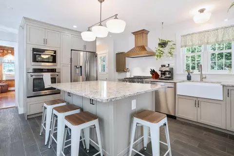 108 Centre St, Danvers, MA 01923 photo 7