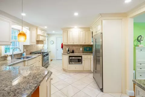 96 Conant, Weston, MA 02493 photo 24