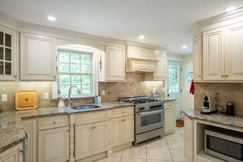 96 Conant, Weston, MA 02493 photo 23