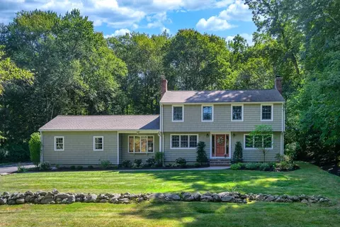 14 High St, Southborough, MA 01772