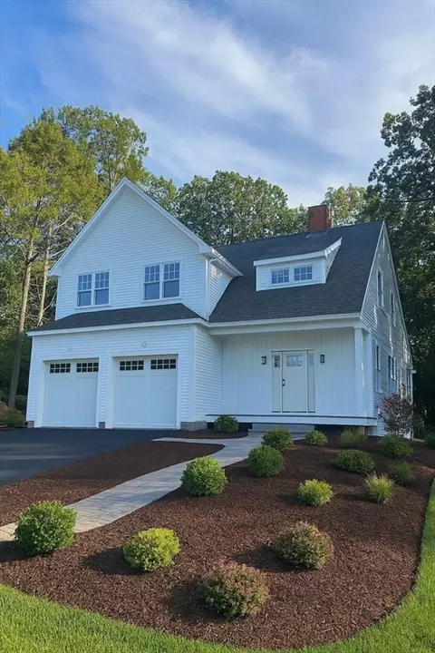 68 Massapoag St #7, Weymouth, MA 02190