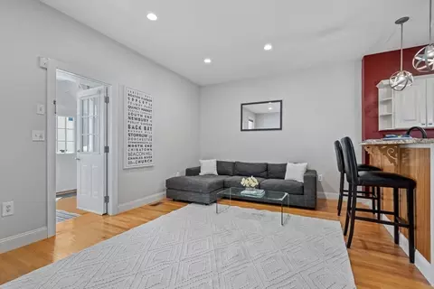 127 Cottage St #1, Boston, MA 02128