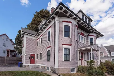 79 Robert St #3, Boston, MA 02131