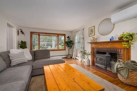 23 John St, Easthampton, MA 01027 photo 9