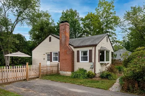 23 John St, Easthampton, MA 01027 photo 4