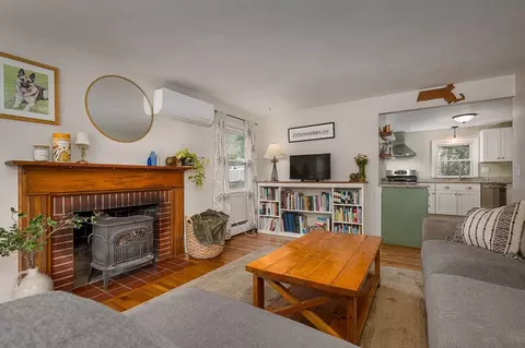 23 John St, Easthampton, MA 01027 photo 10