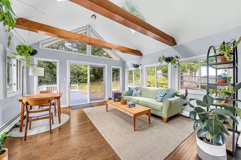 111 Greensboro Rd, Dedham, MA 02026