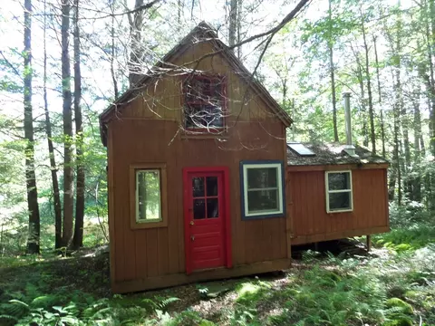 155 River Rd, Worthington, MA 01098