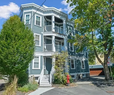 12 Fainwood Cir #2, Cambridge, MA 02139