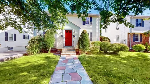 126-128 Washington Ave, Waltham, MA 02453