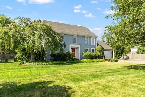 144 Harrington Ave, Concord, MA 01742