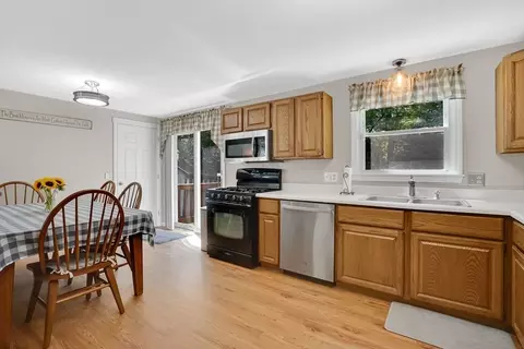 19 Ruthven St, Springfield, MA 01128 photo 6