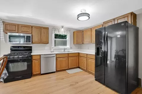 19 Ruthven St, Springfield, MA 01128 photo 7